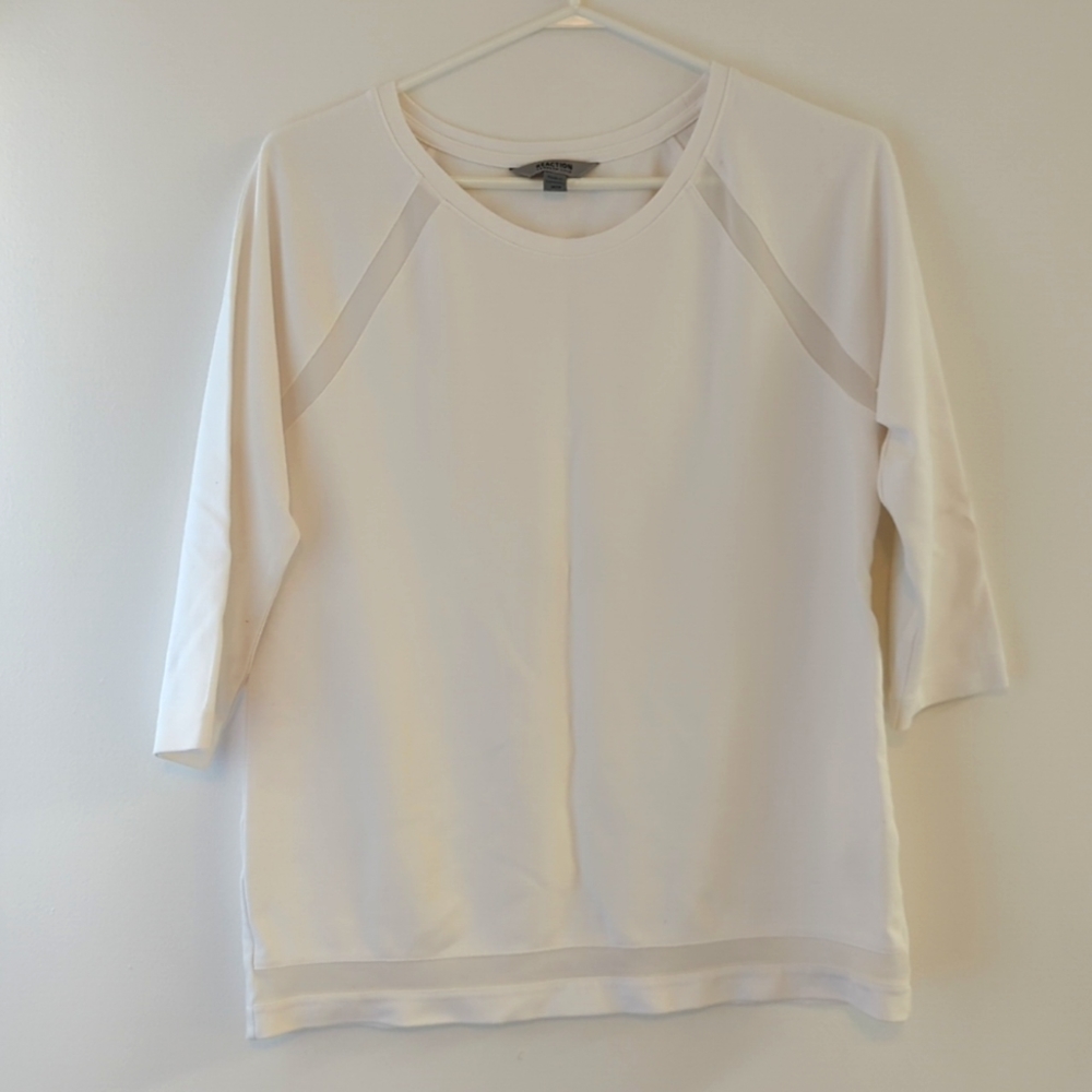 Casual white top